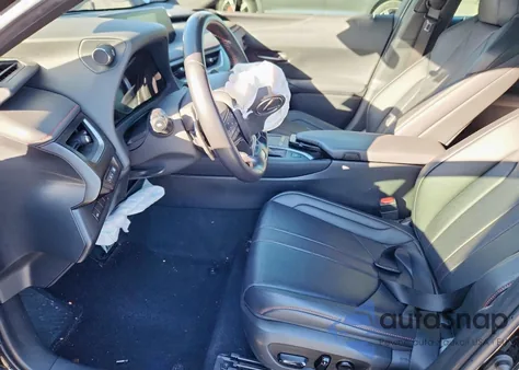 2019 Lexus Ux 200 из США, поврежденный, VIN JTHY3JBH5K2007924